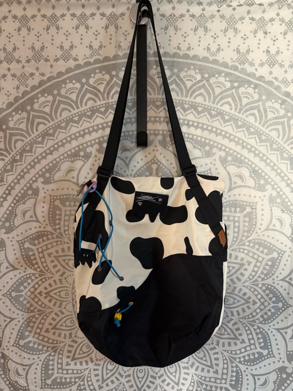 Black & White Patterned Tote with Adjustable Straps